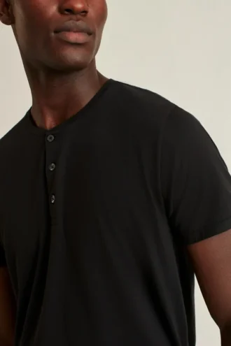 Jetsetter Performance Short Sleeve Henley