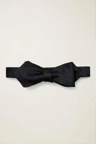 Satin Diamond Point Bowtie