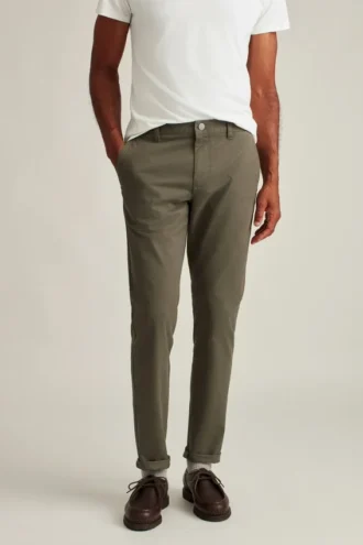 Stretch Washed Chino Pants: Tailored & Slim Fit Chinos