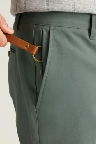 Unlock Effortless Style with Bonobos Stretch Mens Chinos 2.0
