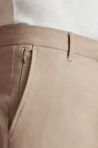 Unlock Effortless Style with Bonobos Stretch Mens Chinos 2.0